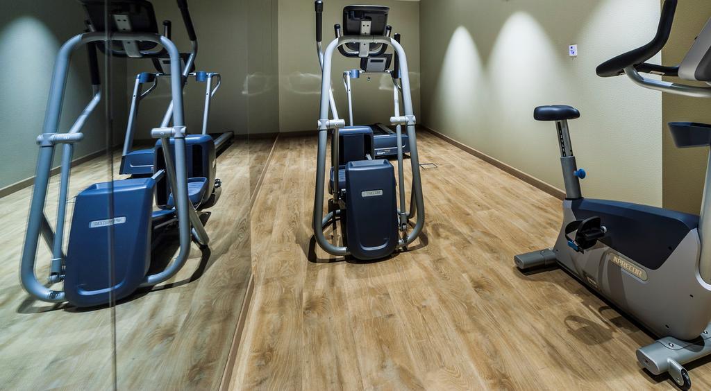 유로스타 마리벤트 팔마데마요르카 외부 사진 The interior of a modern gym